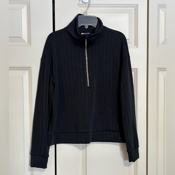 Elie Tahari Tops - NWT Elie Tahari black striped Zip-Up